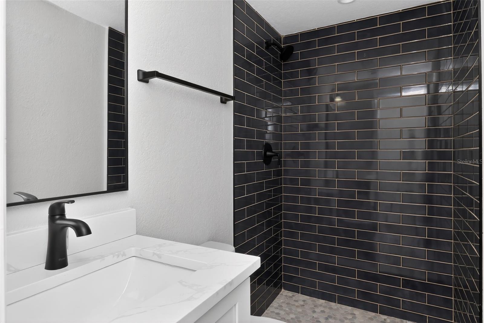 Image 28 of 43 For 1321 Murray Avenue