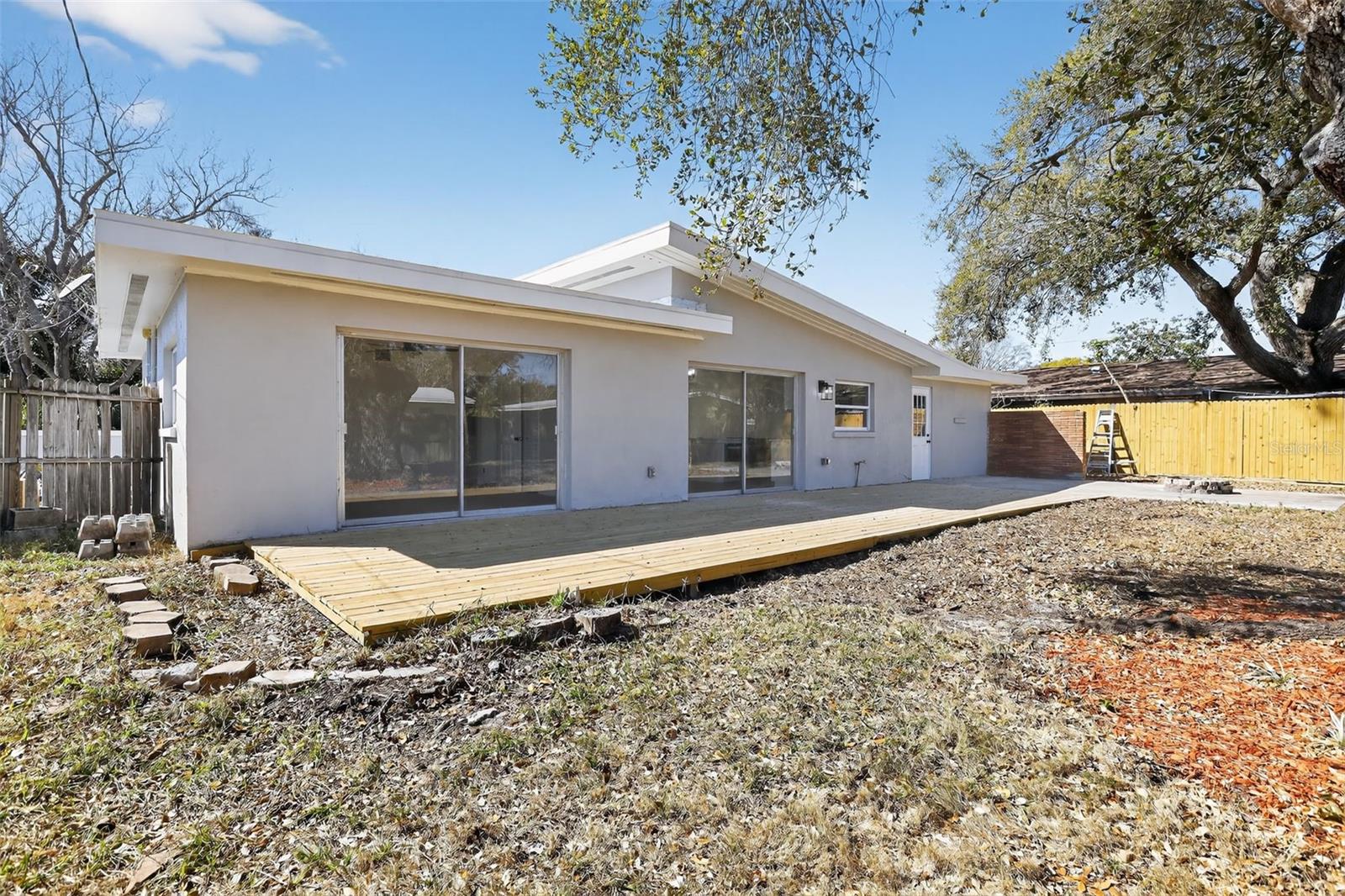 Image 33 of 43 For 1321 Murray Avenue