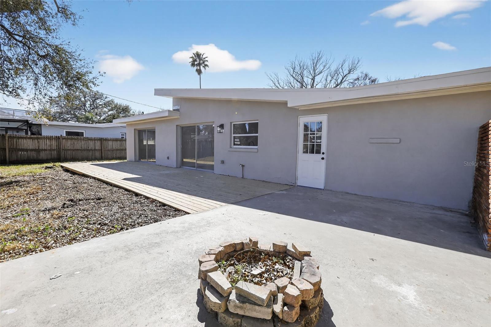 Image 35 of 43 For 1321 Murray Avenue