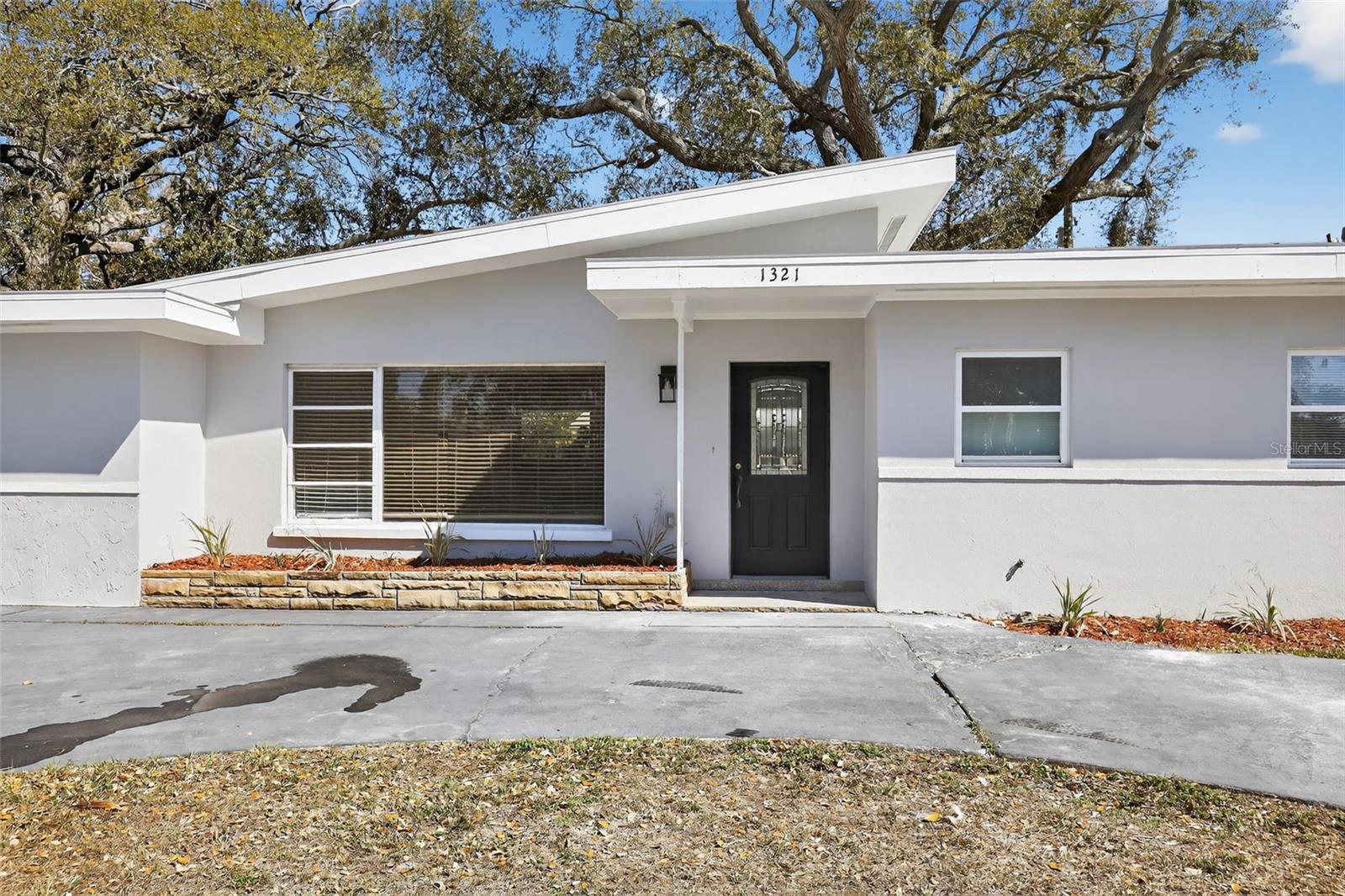 Image 40 of 43 For 1321 Murray Avenue