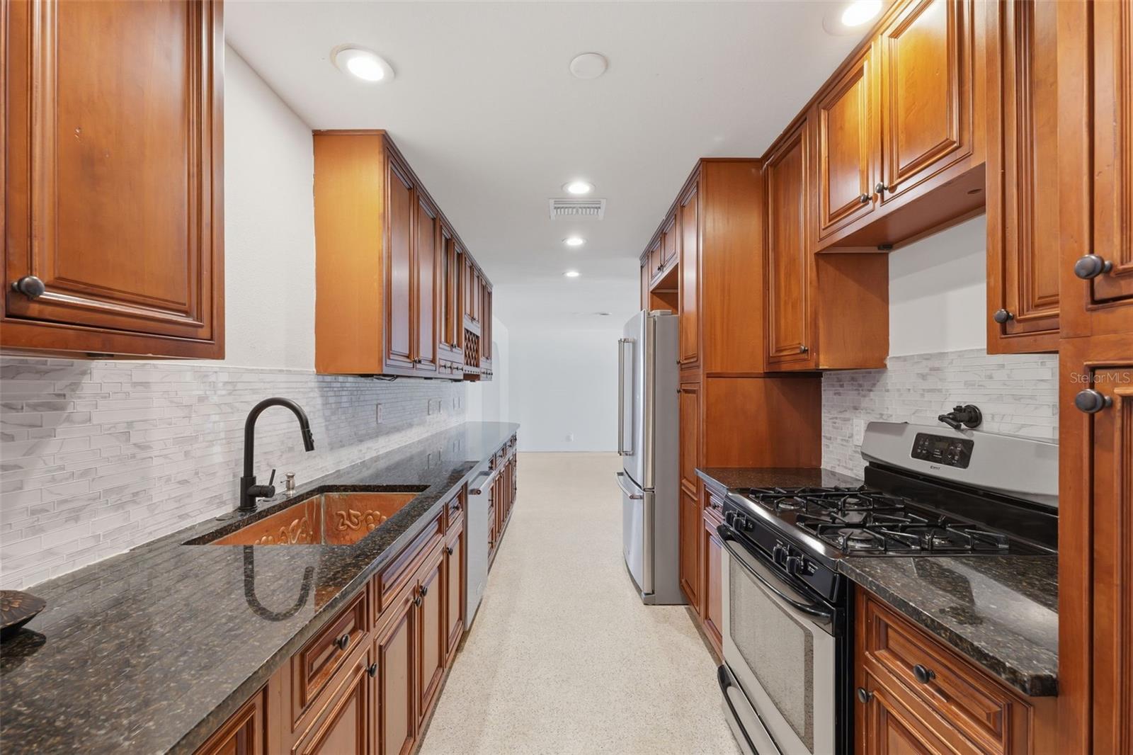 Image 17 of 61 For 7700 15th Way N