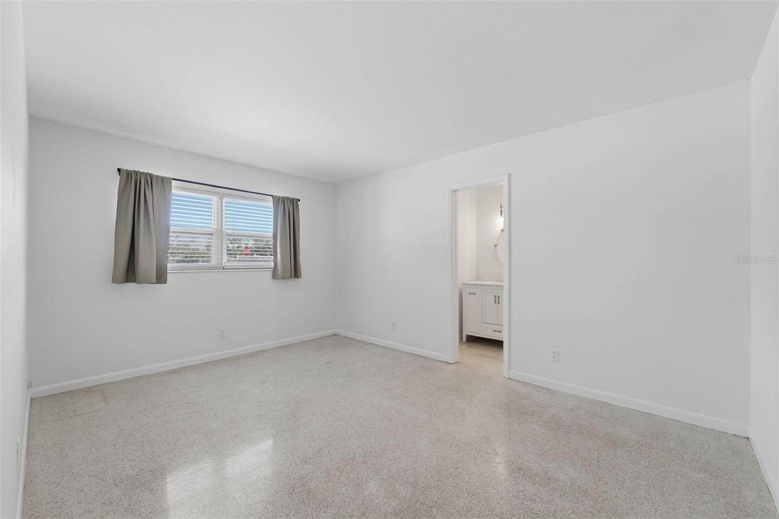 Image 23 of 61 For 7700 15th Way N