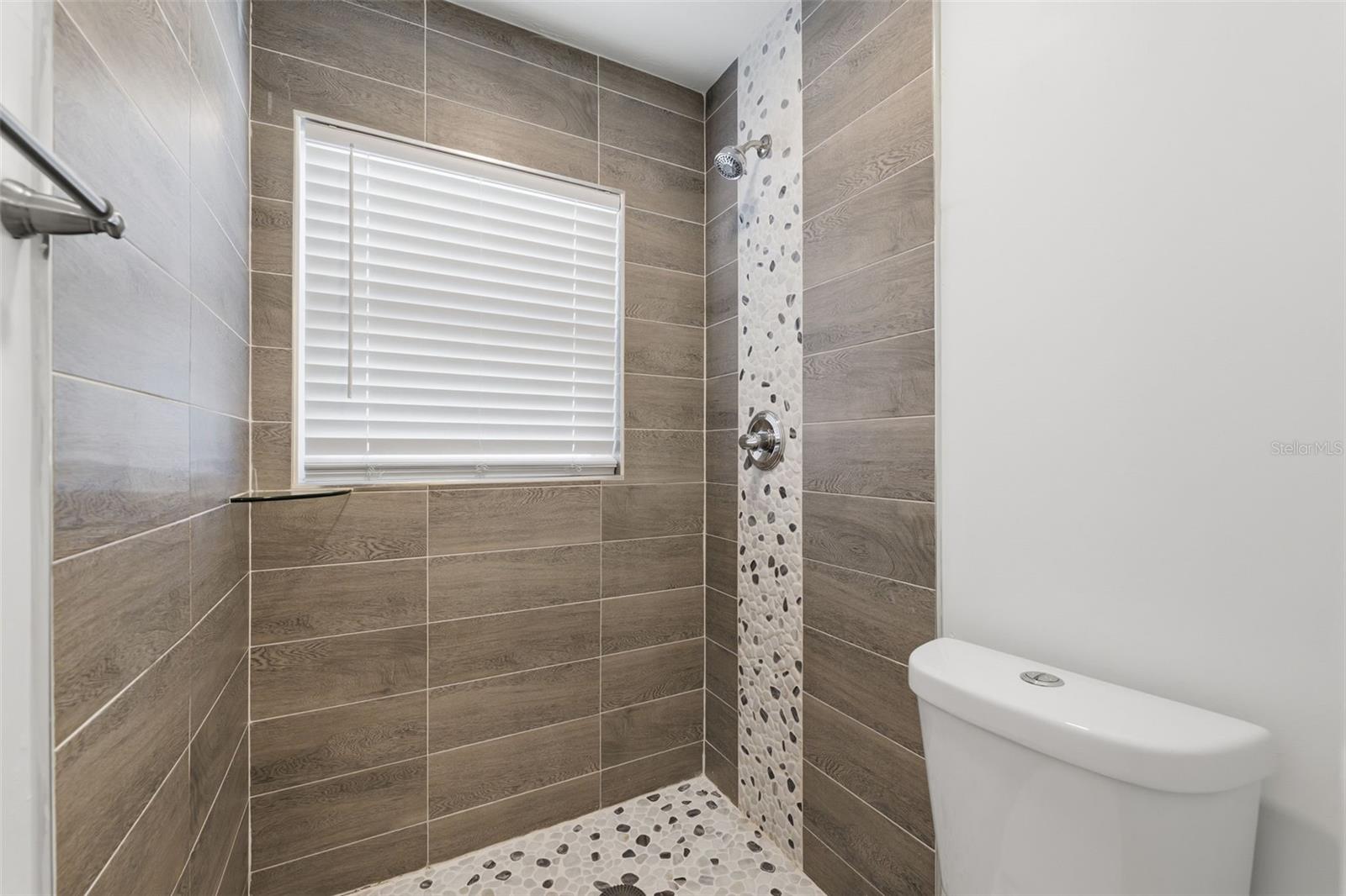 Image 28 of 61 For 7700 15th Way N