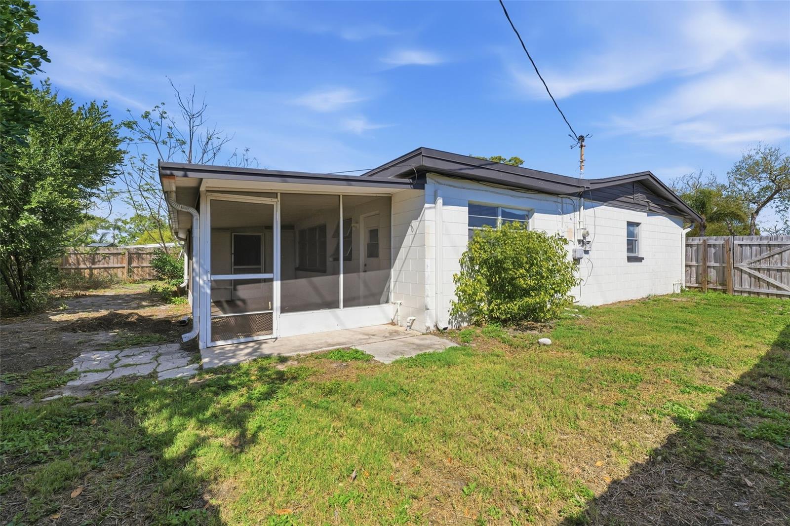 Image 44 of 61 For 7700 15th Way N