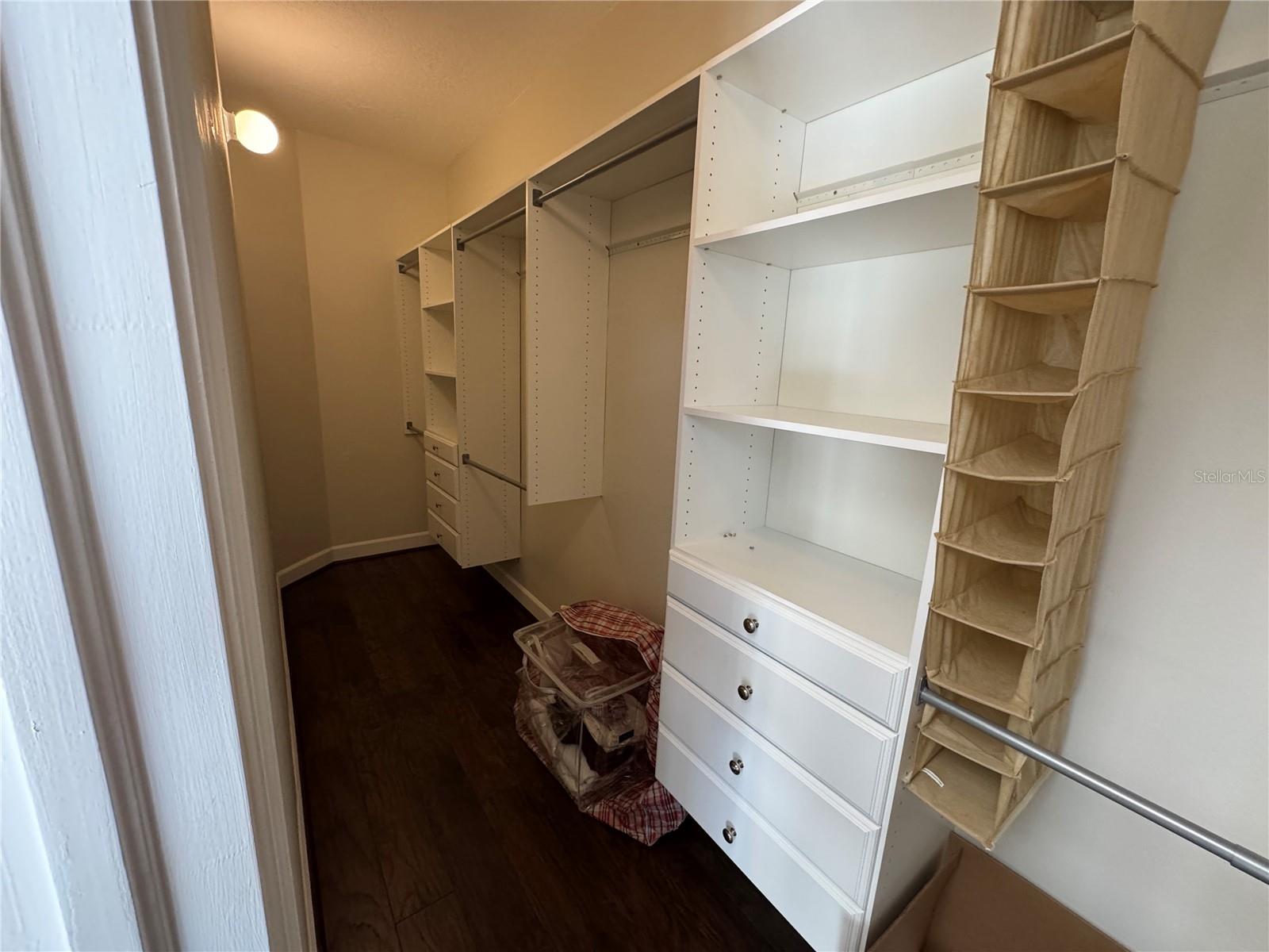 Image 10 of 31 For 1806 Lago Vista Boulevard