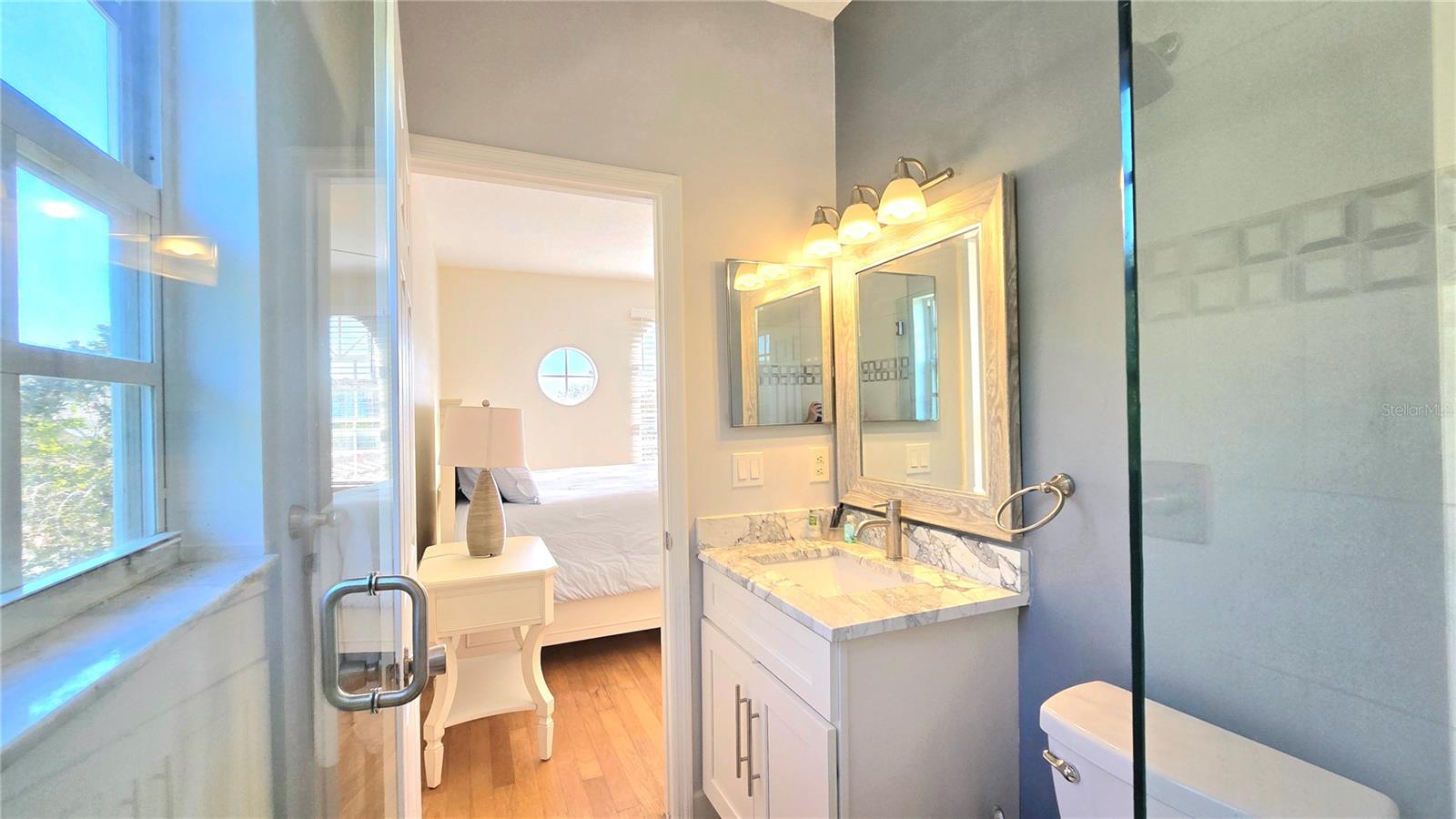 Image 13 of 31 For 1806 Lago Vista Boulevard