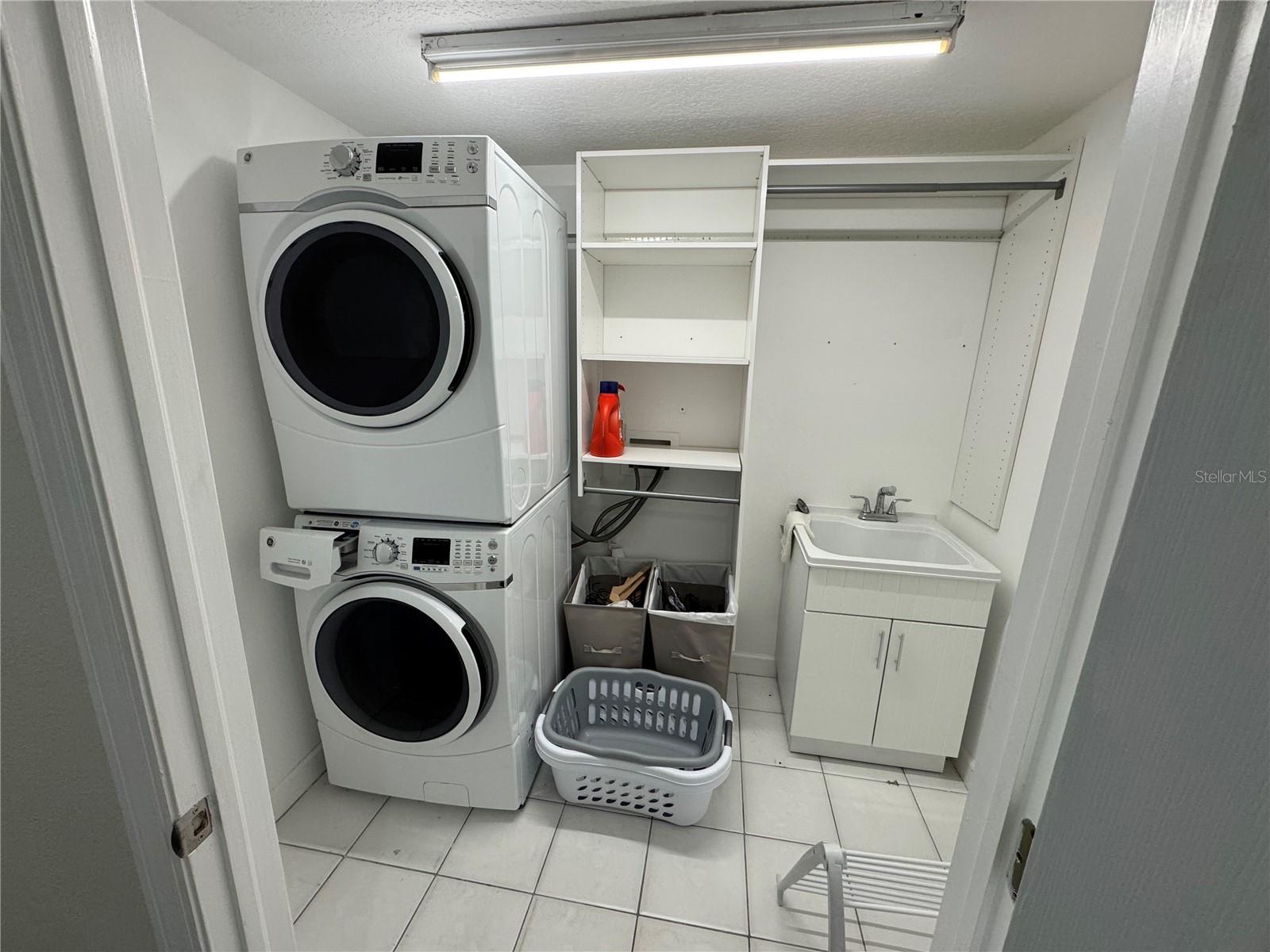 Image 25 of 31 For 1806 Lago Vista Boulevard