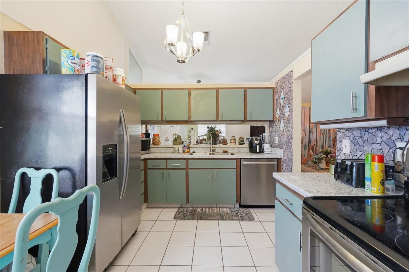 Image 12 of 63 For 7418 Riverbank Drive