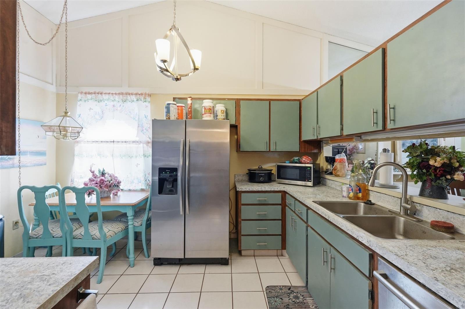 Image 8 of 63 For 7418 Riverbank Drive