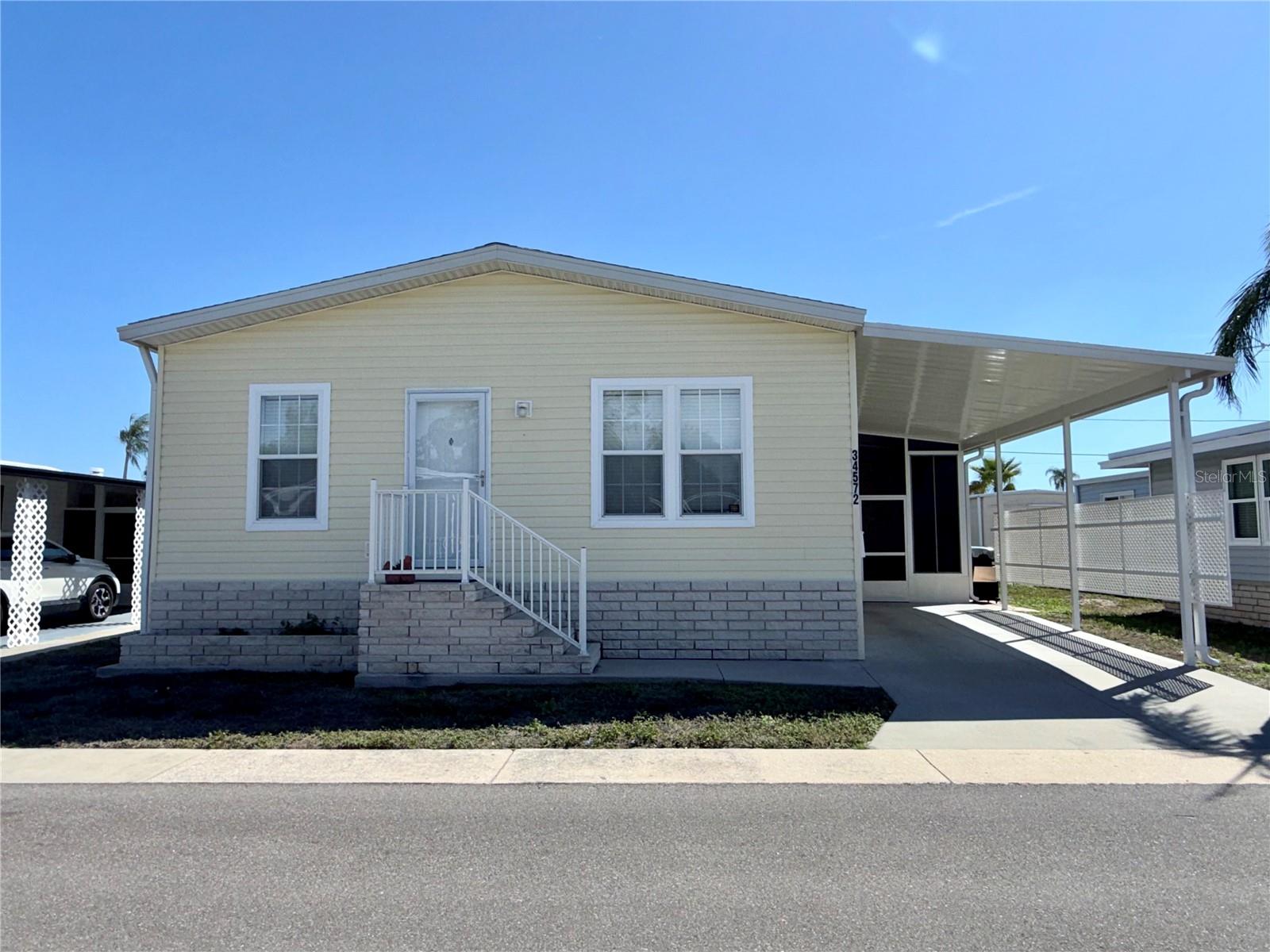 Image 2 of 42 For 34572 Gardenia Drive N