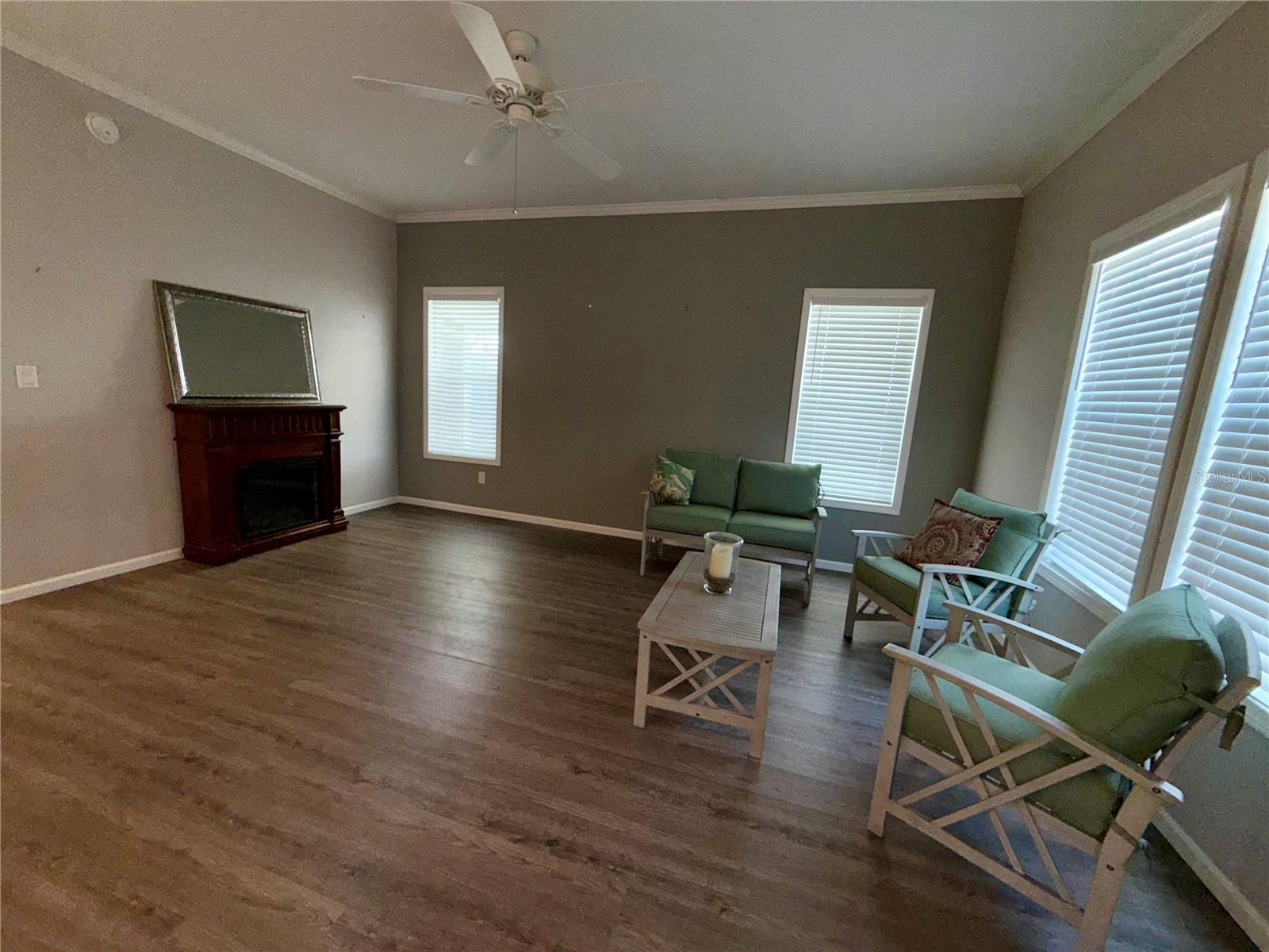 Image 21 of 42 For 34572 Gardenia Drive N