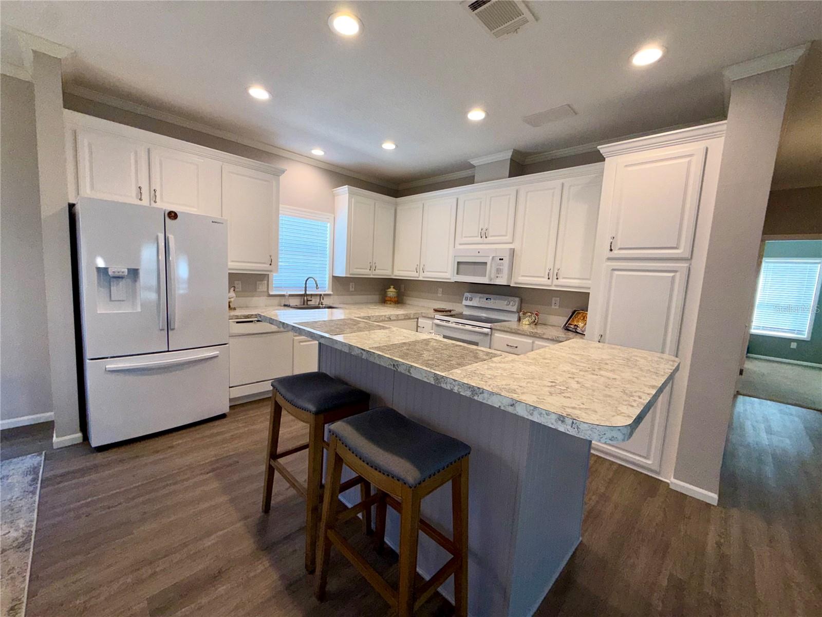 Image 8 of 42 For 34572 Gardenia Drive N