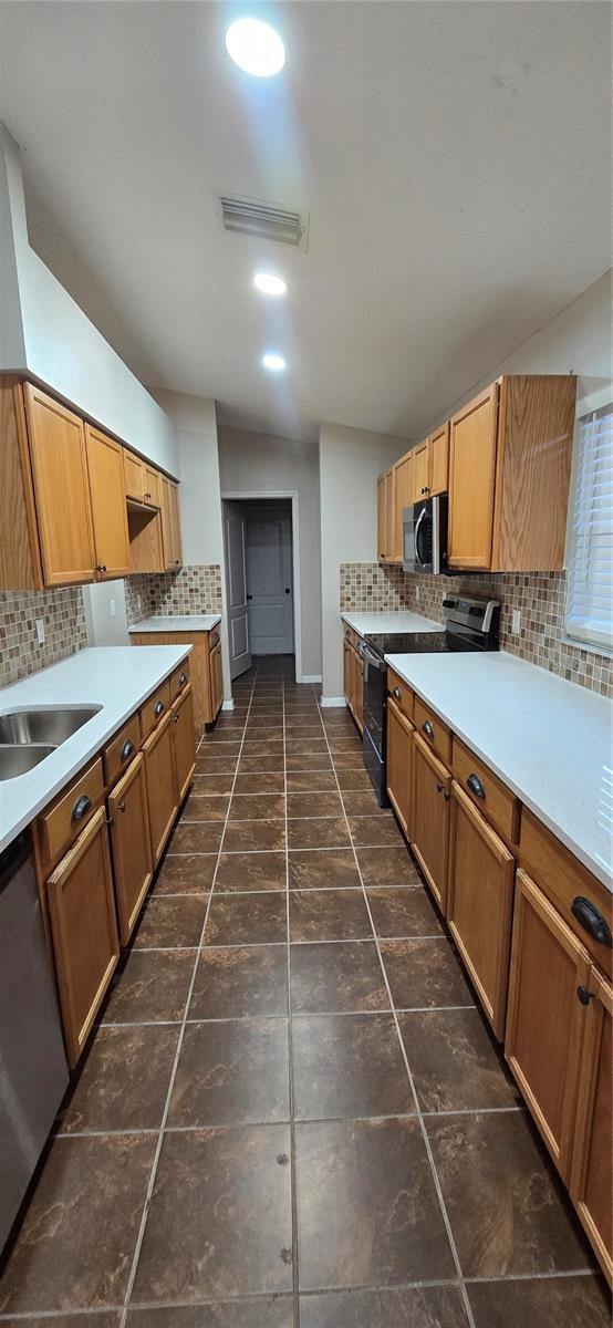 Image 3 of 32 For 1810 Greystone Heights Drive