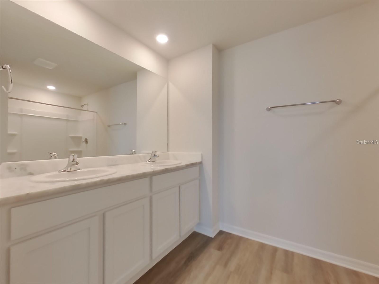 Image 8 of 18 For 10749 Hidden Banks Glen