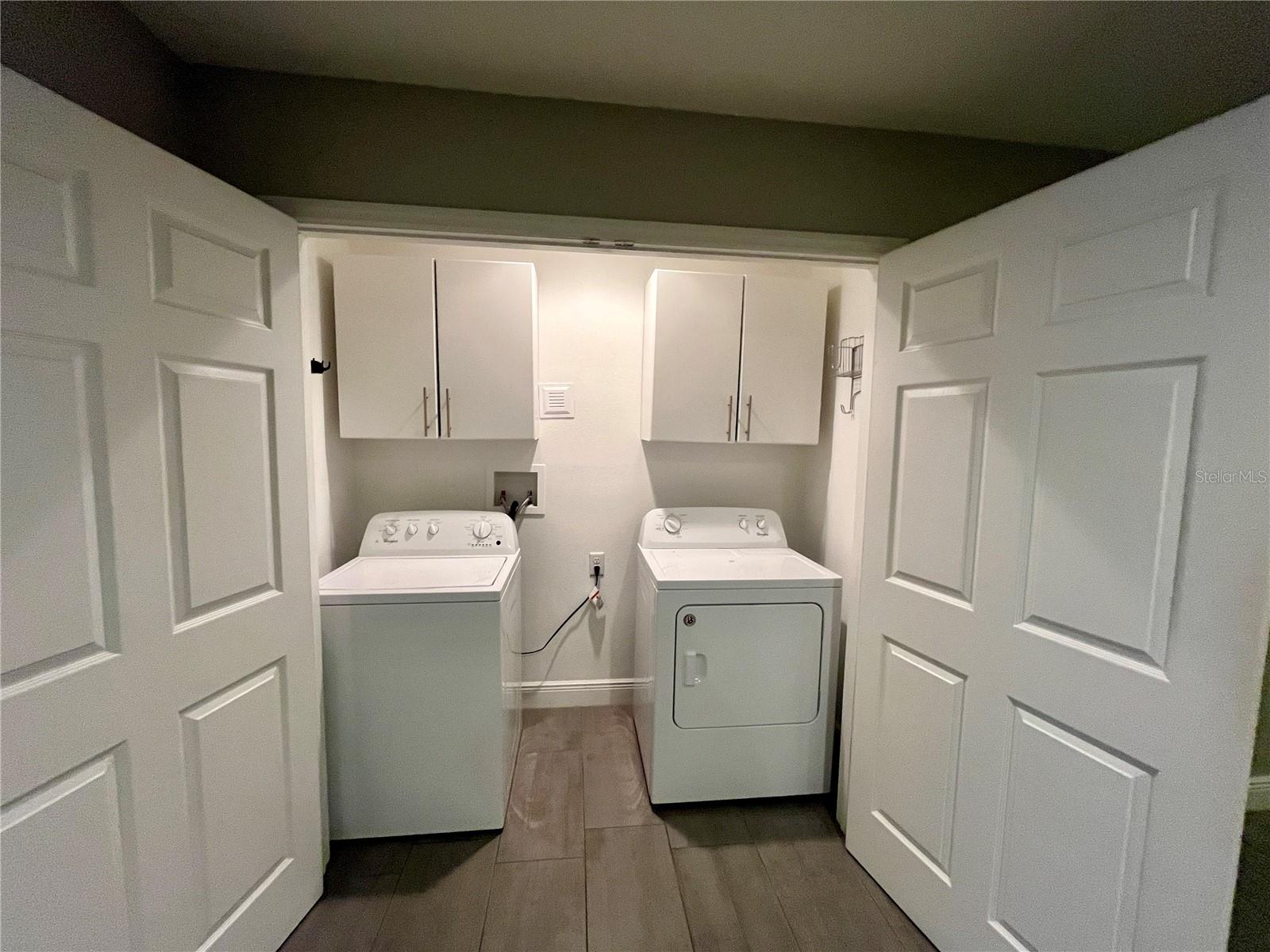 Image 13 of 26 For 727 Himes Avenue