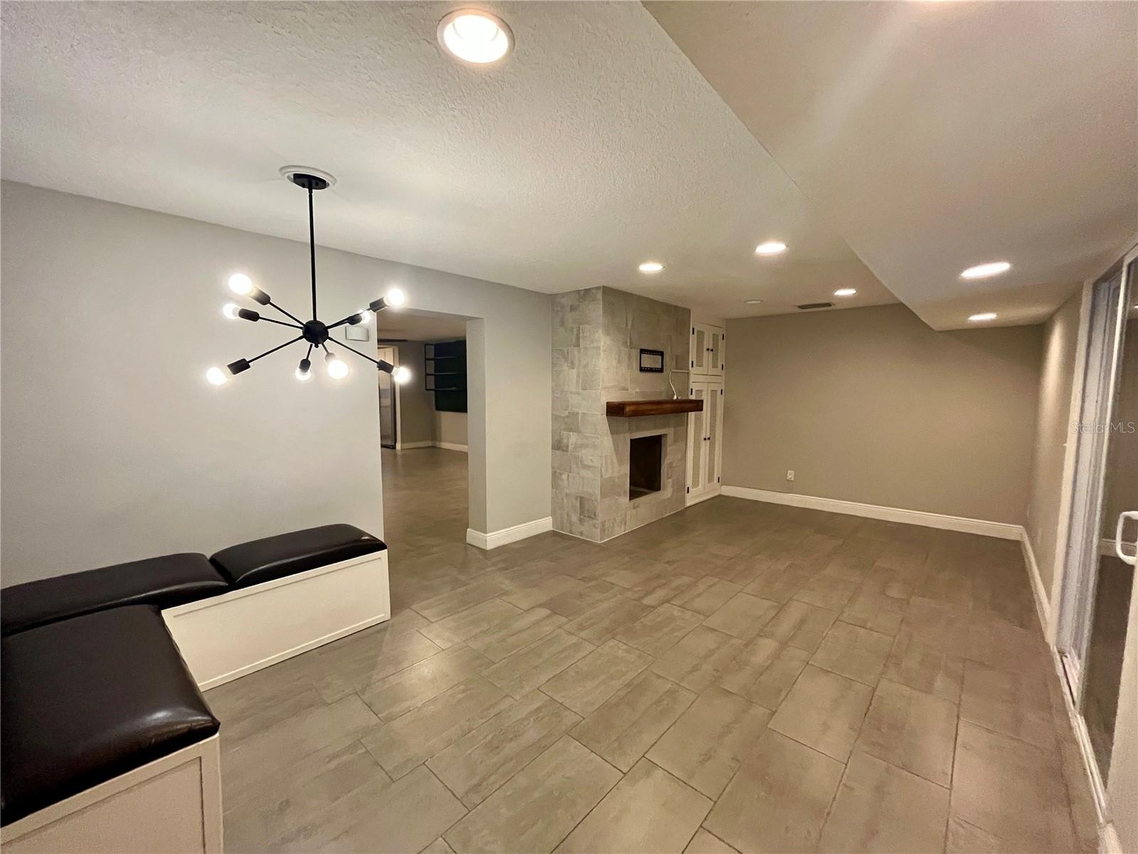 Image 9 of 26 For 727 Himes Avenue