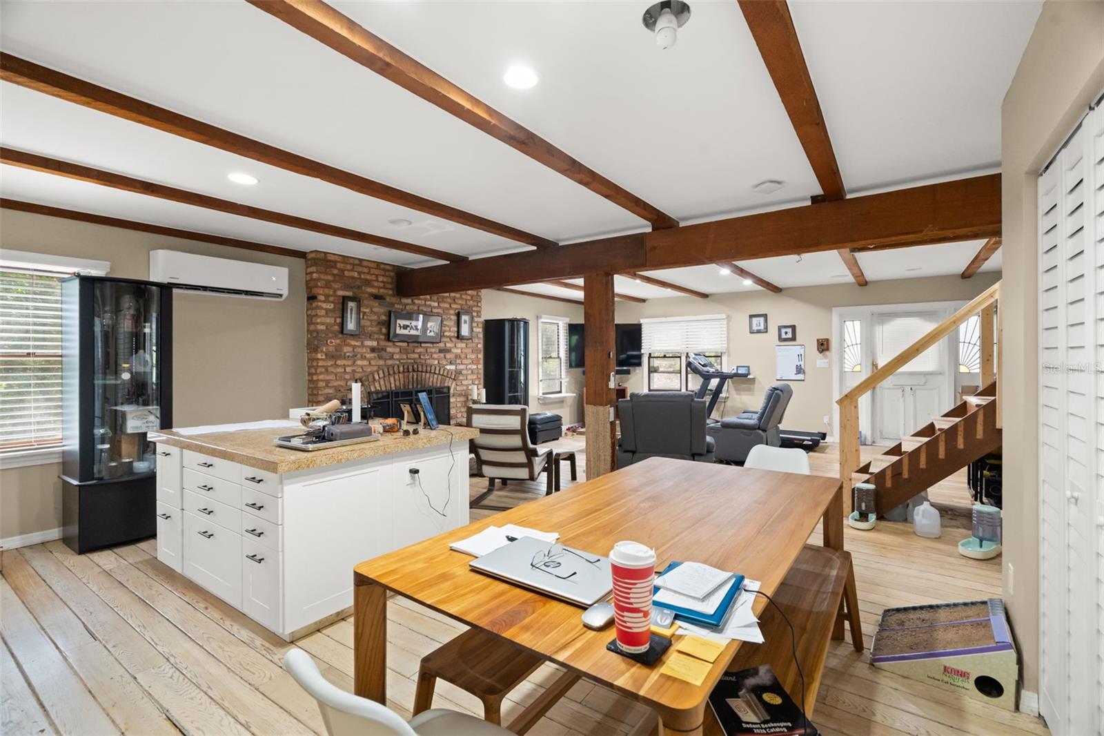 Listing photo id 14 for 6890 County Road 95