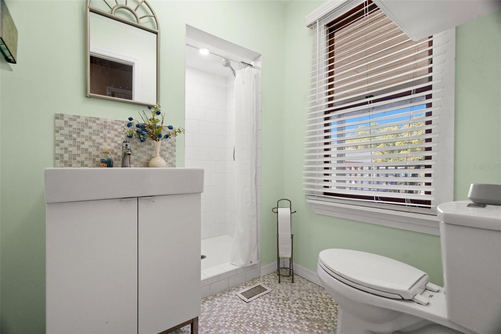 Listing photo id 15 for 6890 County Road 95