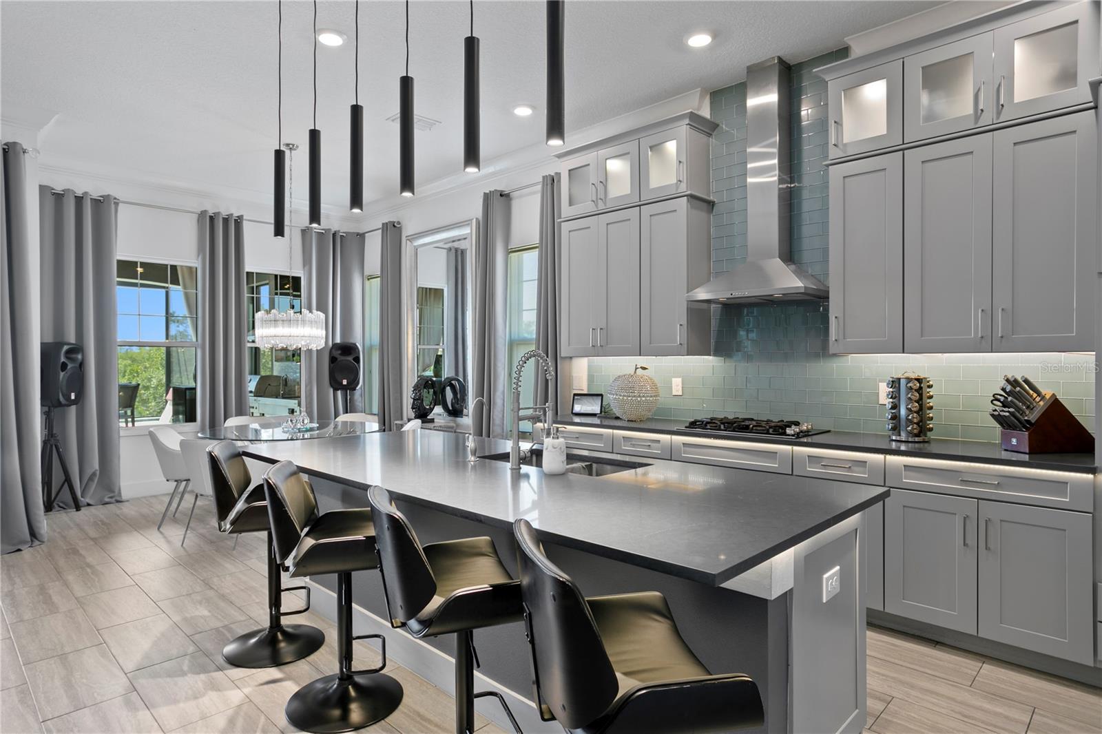 Image 18 of 69 For 916 Seagrape Drive