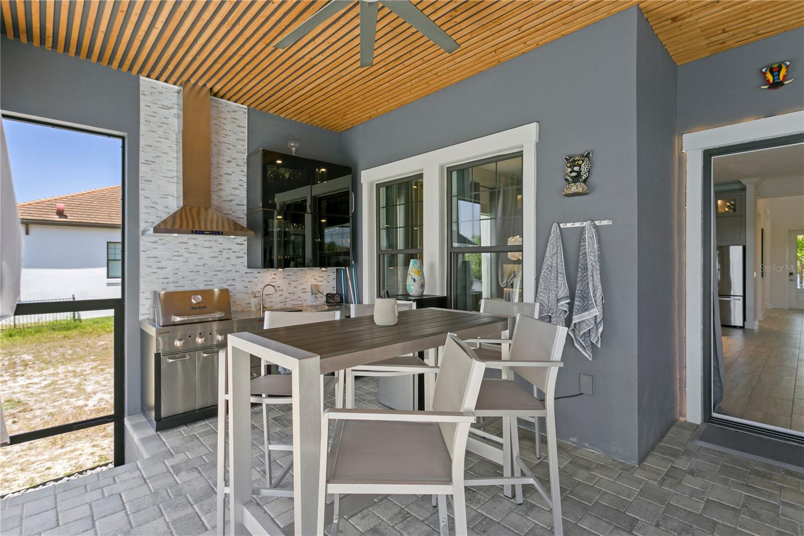 Image 36 of 69 For 916 Seagrape Drive