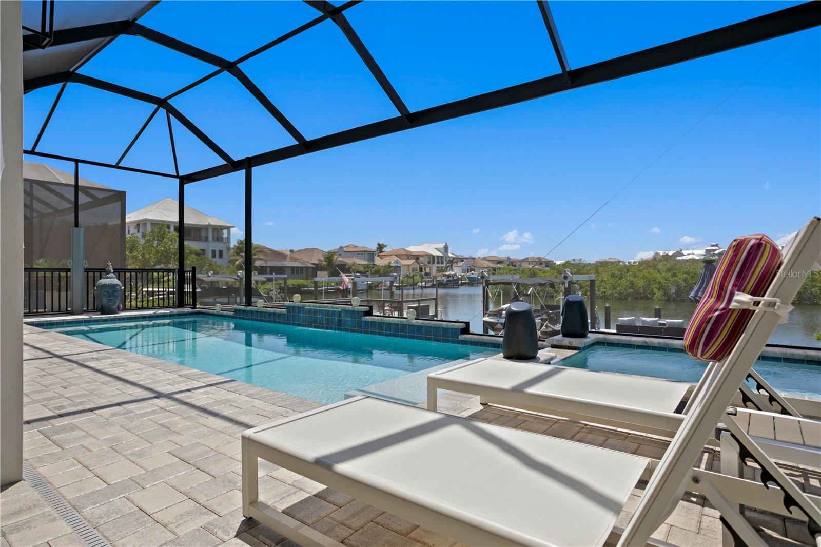 Image 43 of 69 For 916 Seagrape Drive