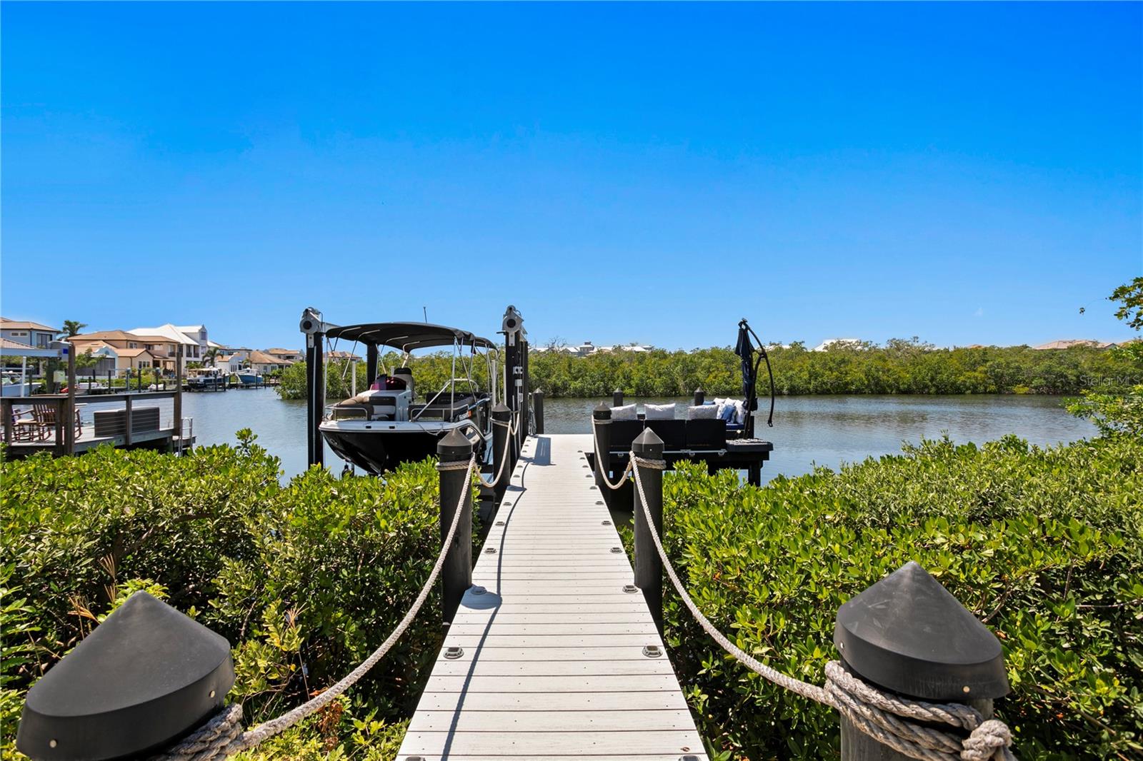 Image 49 of 69 For 916 Seagrape Drive