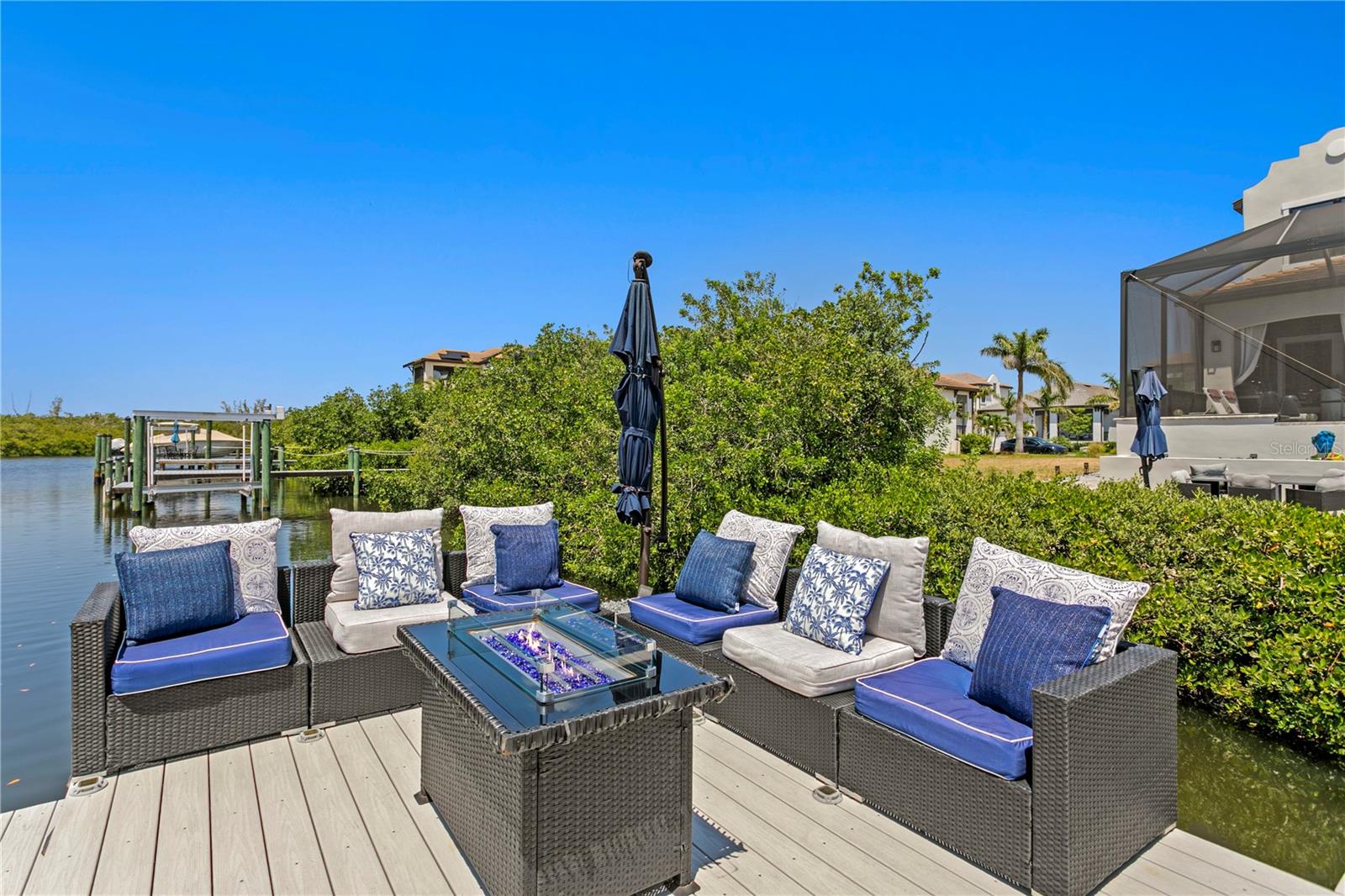 Image 53 of 69 For 916 Seagrape Drive