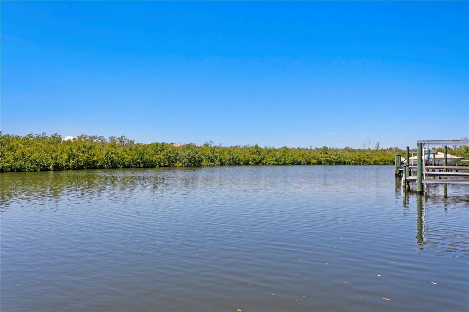 Image 54 of 69 For 916 Seagrape Drive