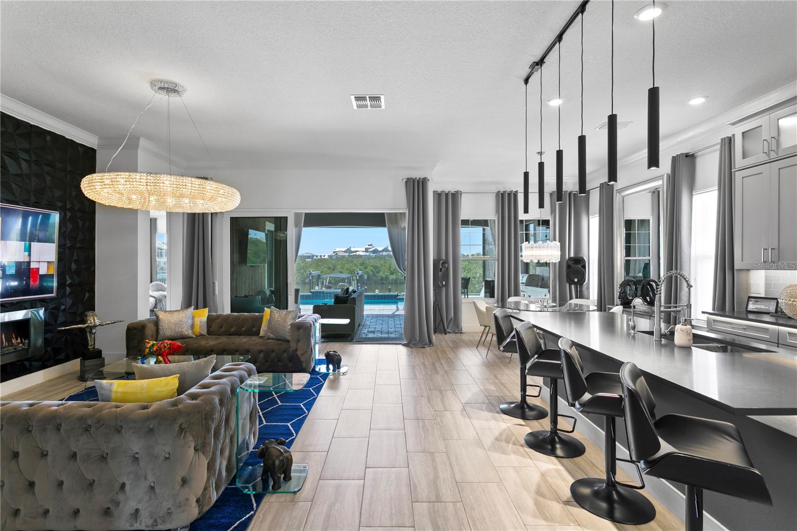 Image 8 of 69 For 916 Seagrape Drive