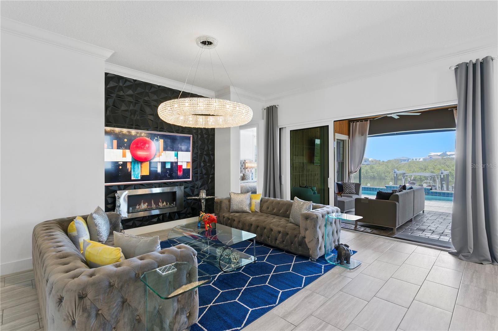 Image 9 of 69 For 916 Seagrape Drive