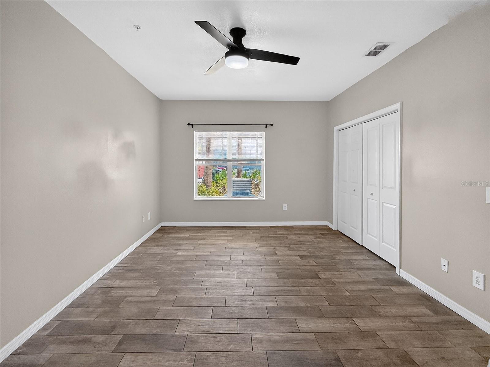 Image 33 of 62 For 16305 Enclave Village Drive 102