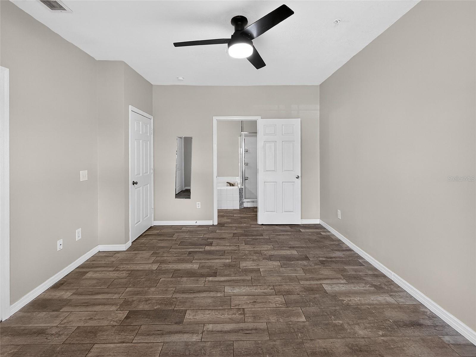 Image 43 of 62 For 16305 Enclave Village Drive 102