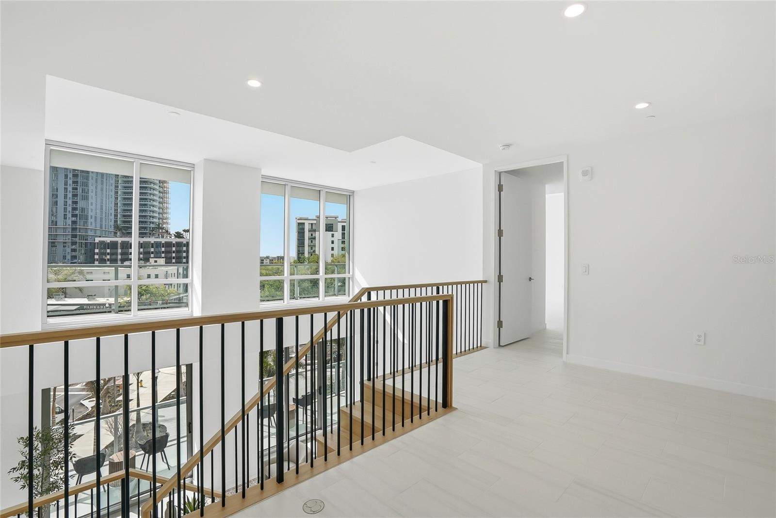 Image 19 of 100 For 400 Central Avenue 306