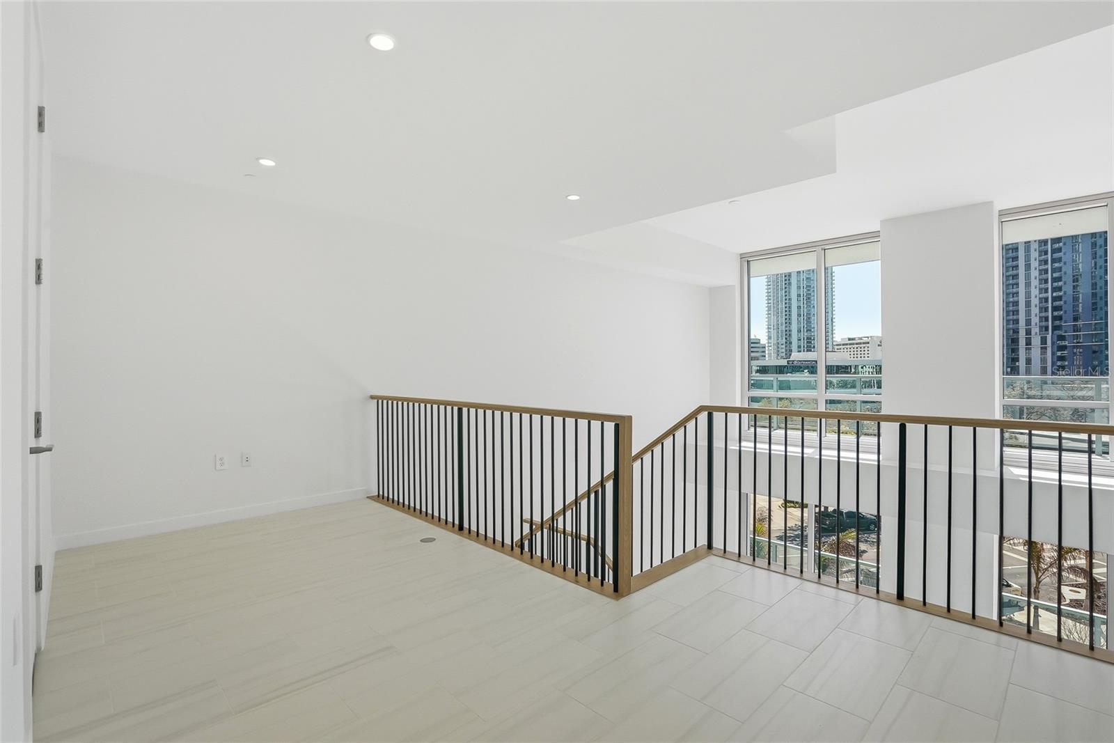 Image 27 of 100 For 400 Central Avenue 306