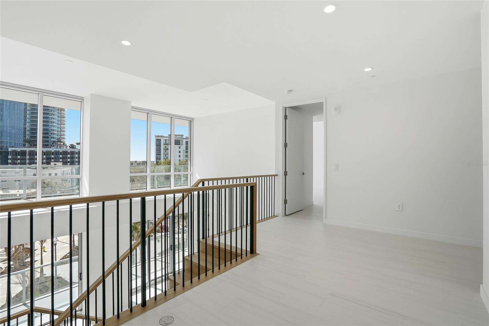 Image 28 of 100 For 400 Central Avenue 306