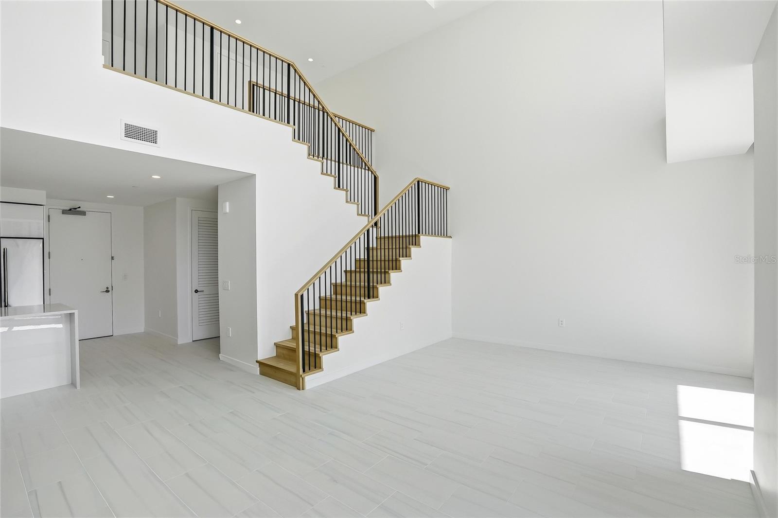 Image 33 of 100 For 400 Central Avenue 306