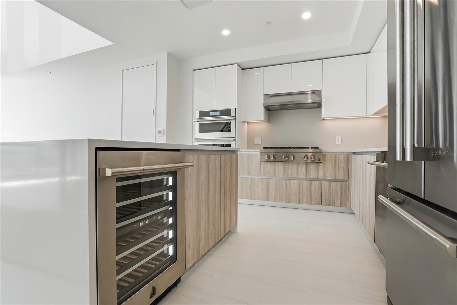 Image 38 of 100 For 400 Central Avenue 306