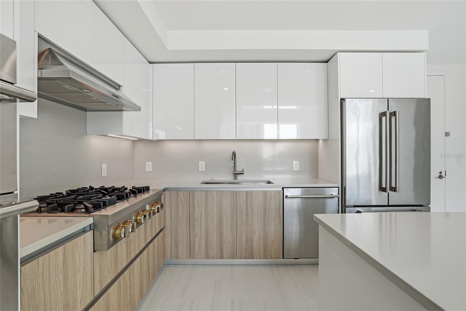 Image 39 of 100 For 400 Central Avenue 306