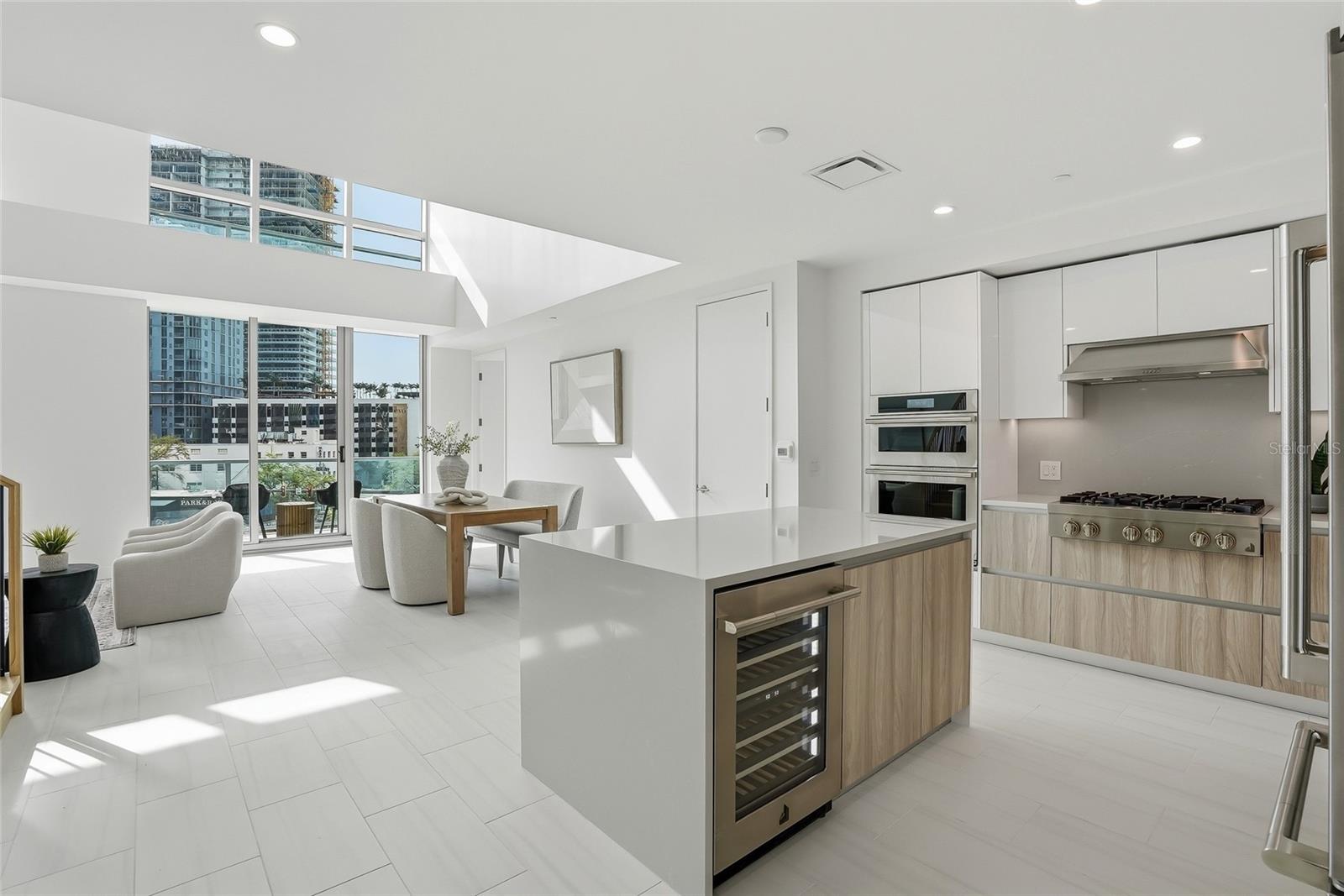 Image 4 of 100 For 400 Central Avenue 306