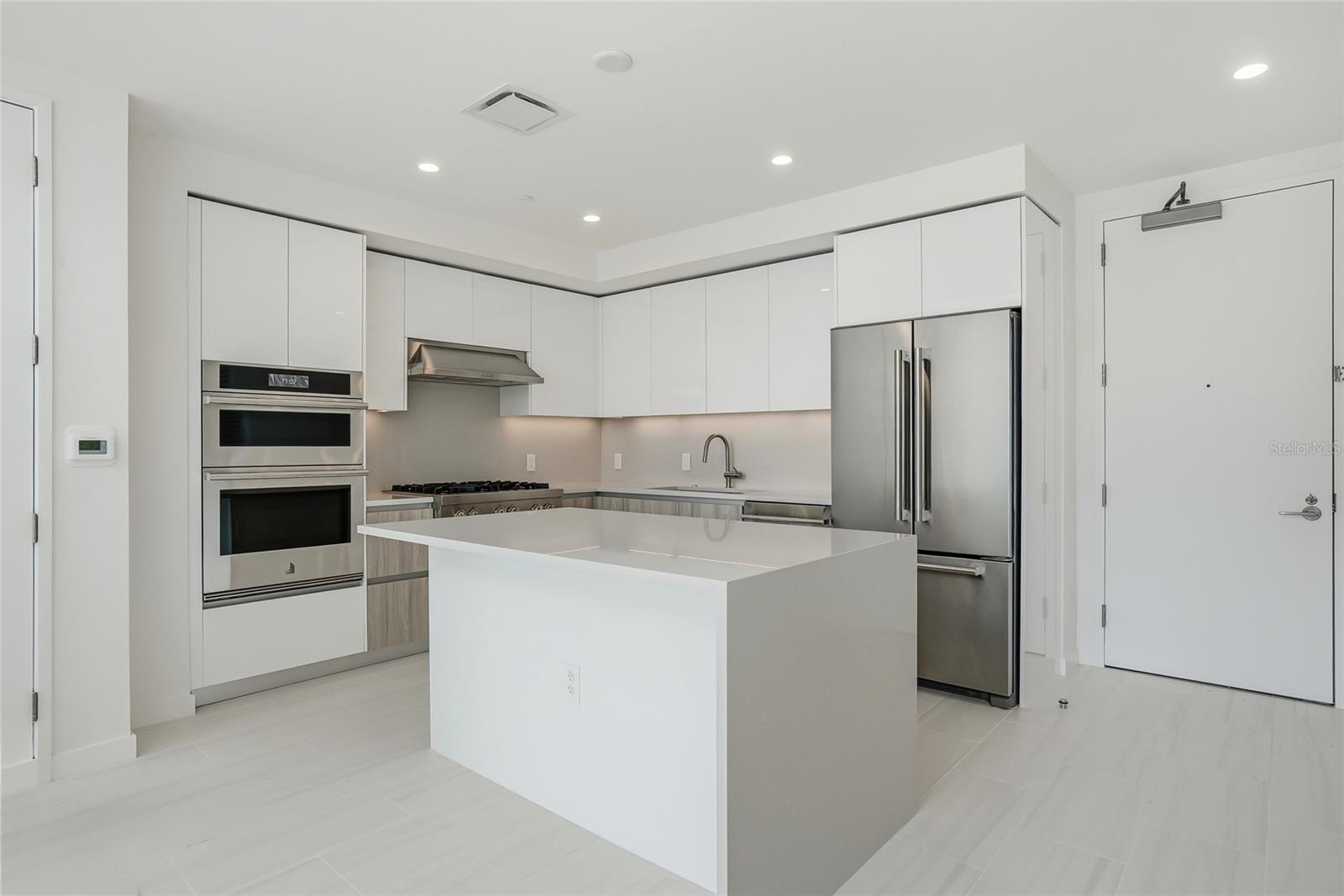 Image 40 of 100 For 400 Central Avenue 306