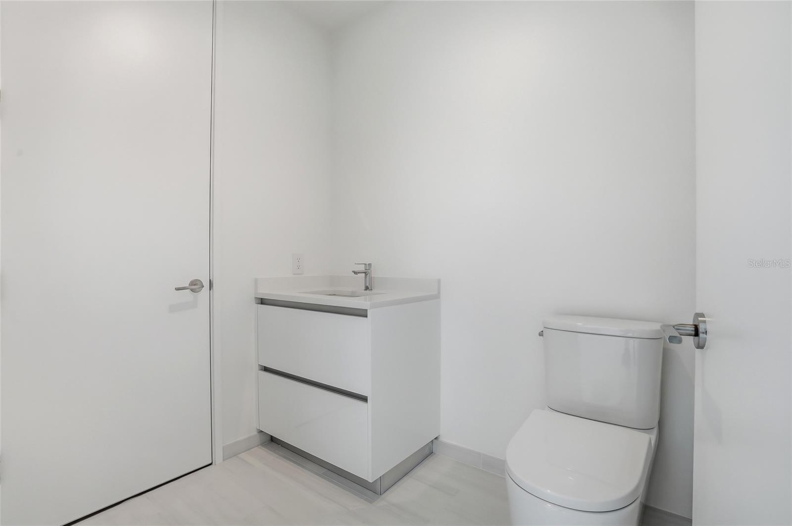 Image 42 of 100 For 400 Central Avenue 306