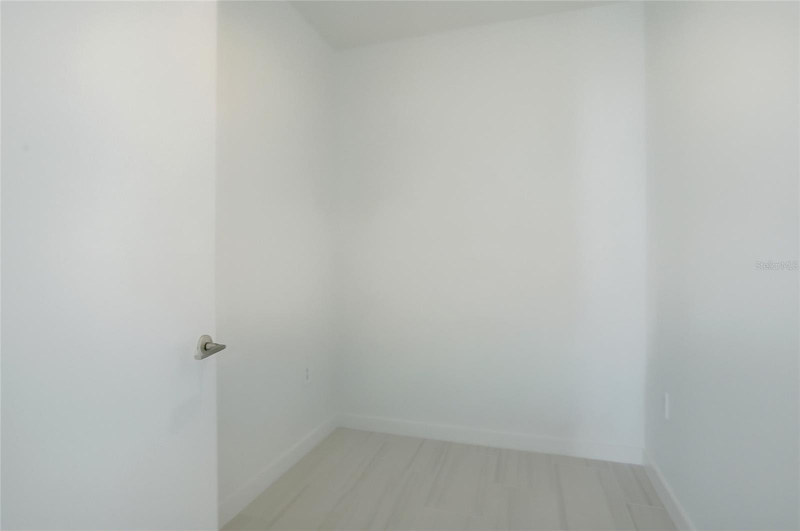 Image 52 of 100 For 400 Central Avenue 306