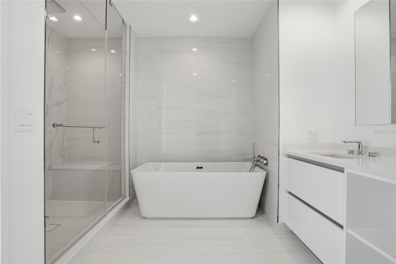 Image 55 of 100 For 400 Central Avenue 306