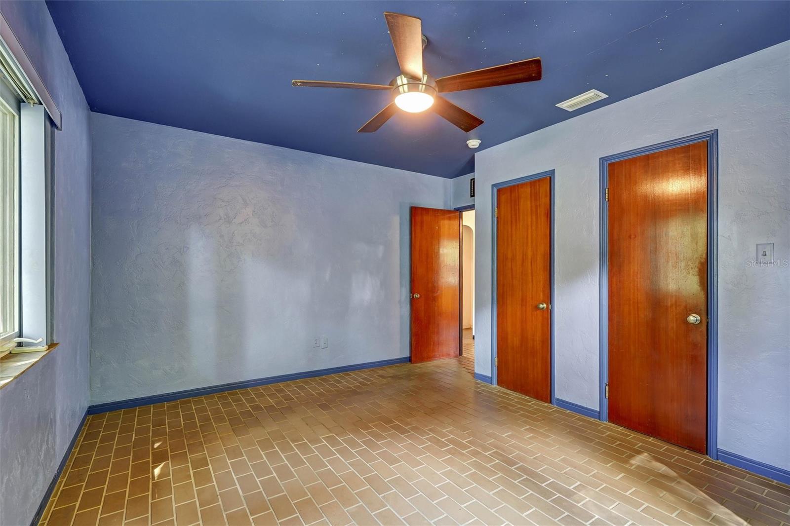 Image 16 of 53 For 151 20th Avenue S