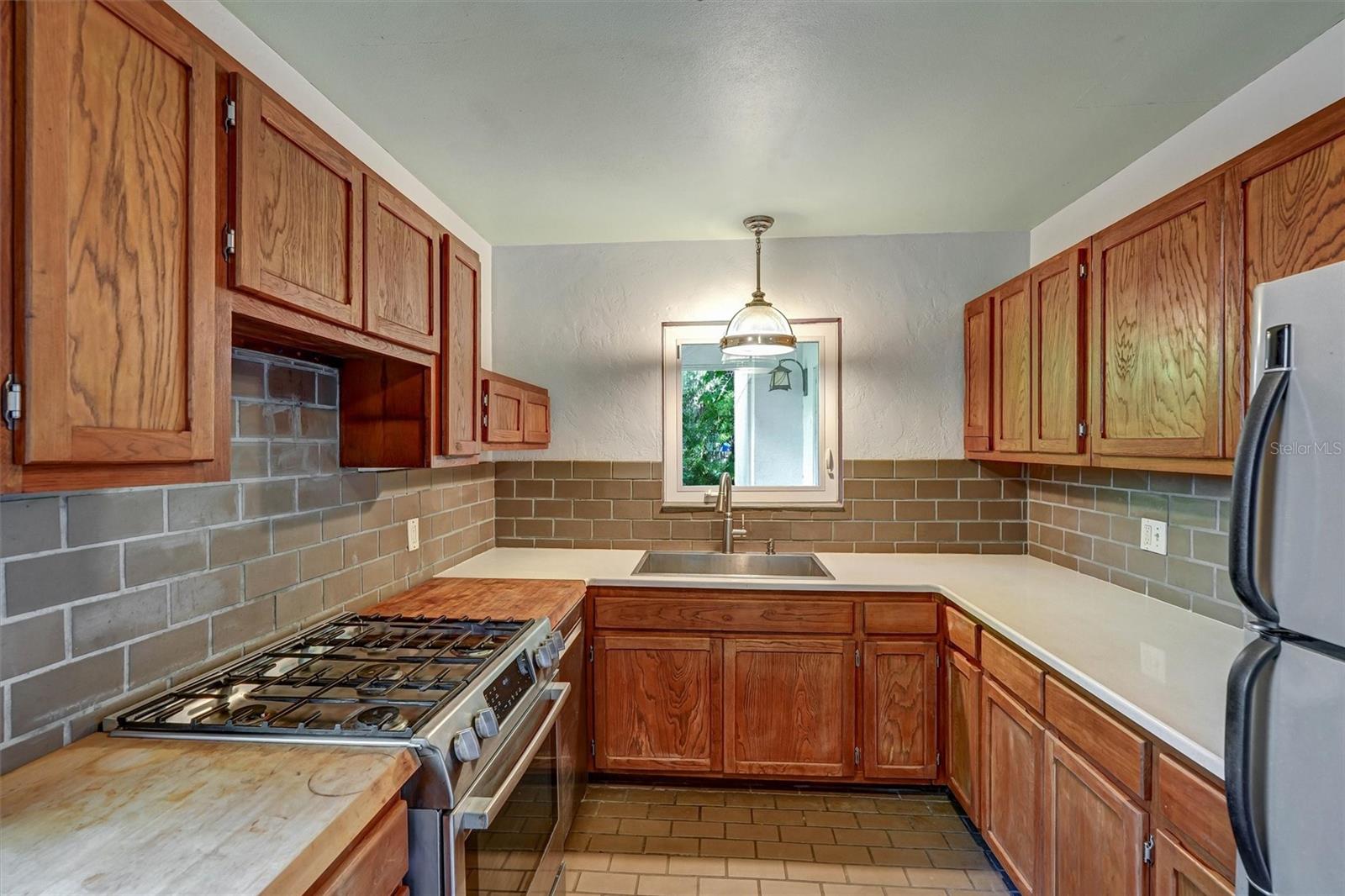 Image 20 of 53 For 151 20th Avenue S