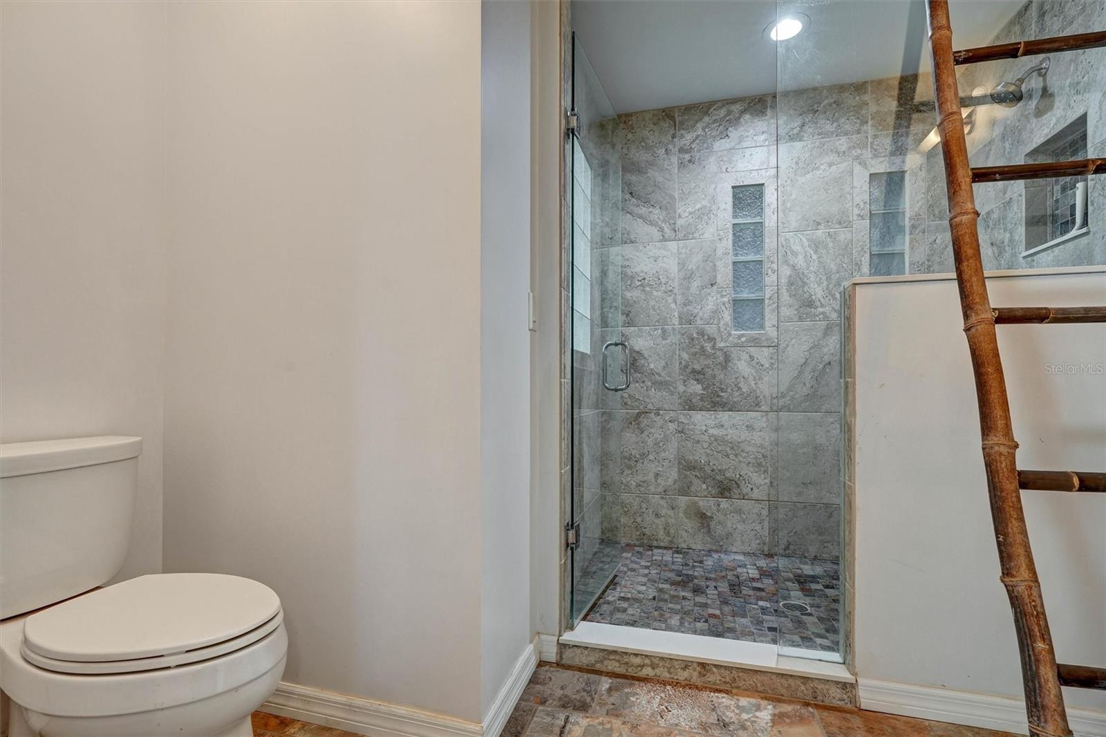 Image 33 of 53 For 151 20th Avenue S