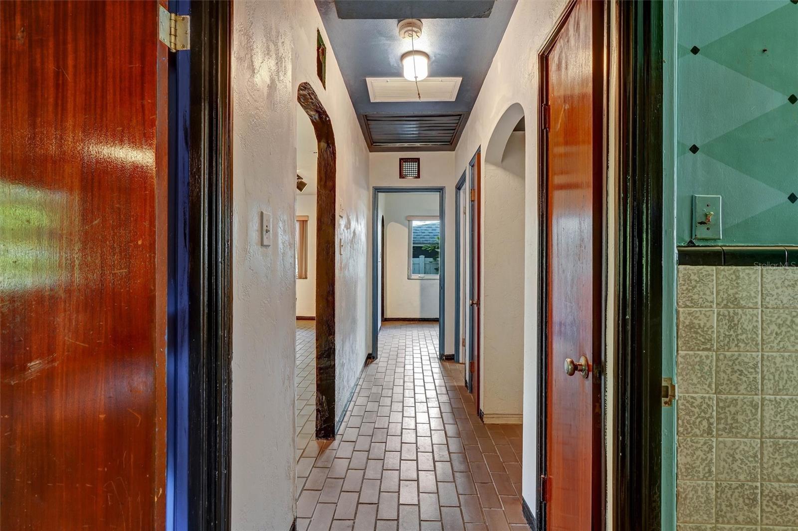 Image 8 of 53 For 151 20th Avenue S