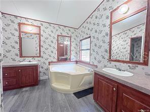 Image 18 of 23 For 11908 Care Point