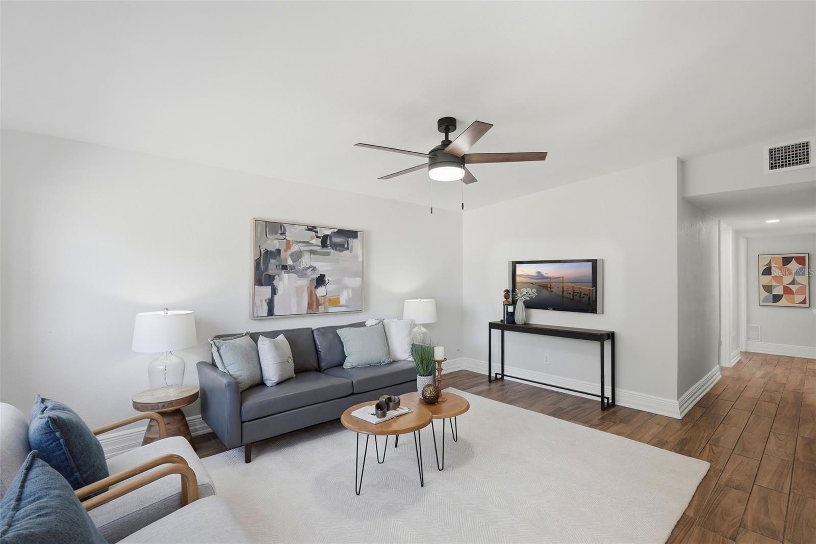 Image 4 of 23 For 320 93rd Avenue N