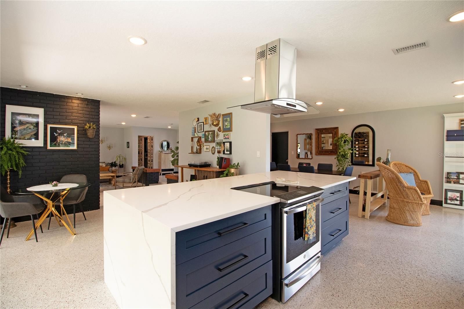 Image 22 of 70 For 4438 Dr Martin Luther King Jr Street S